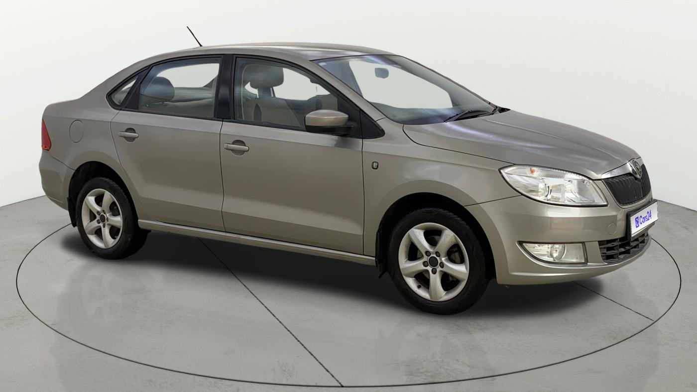 2013 Skoda Rapid ELEGANCE 1.6 MPI MT, Petrol, Manual, 11,180 km, Right Front Diagonal