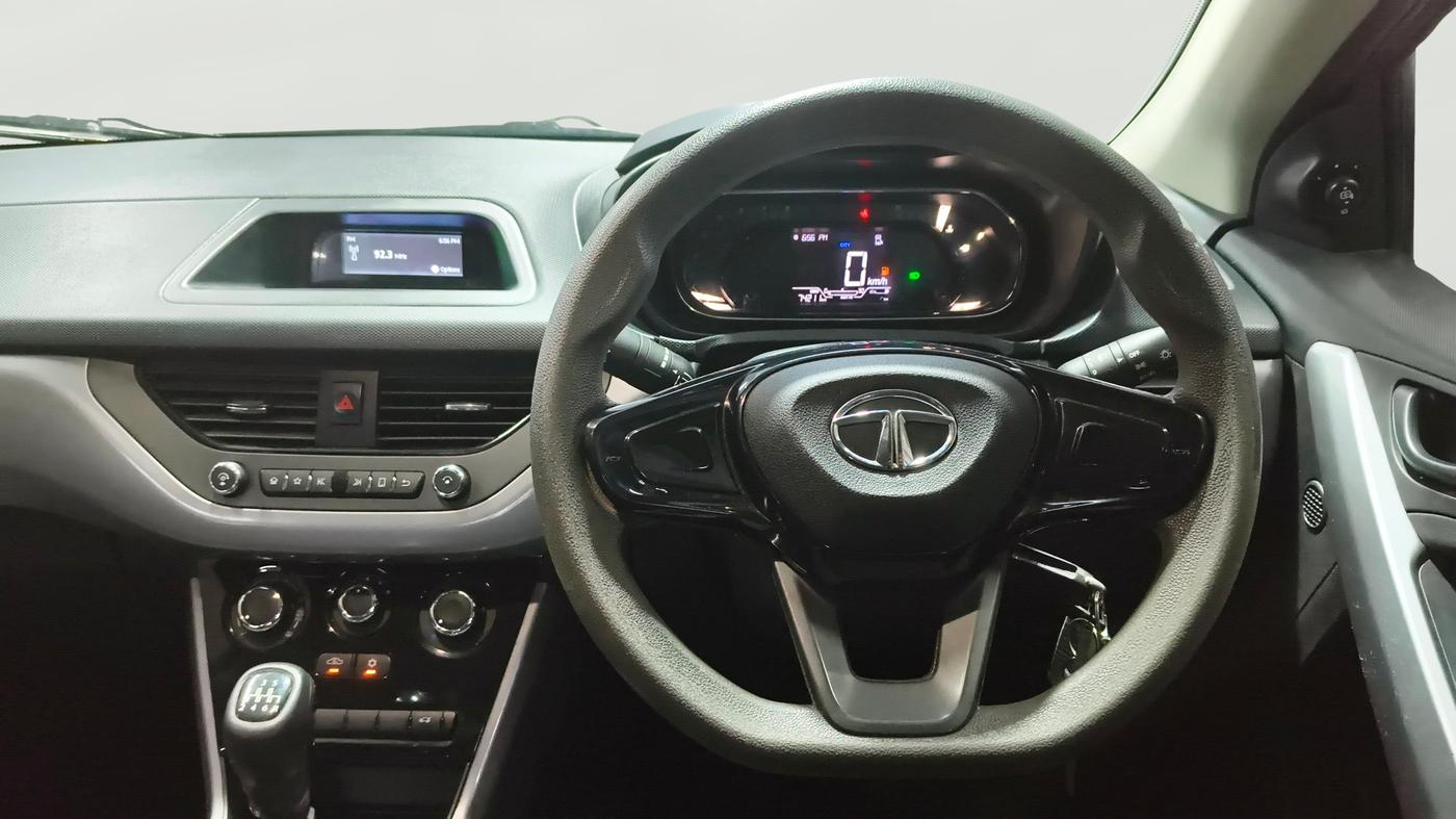 2022 Tata NEXON XM PETROL, Petrol, Manual, 74,200 km, Steering Wheel Close Up
