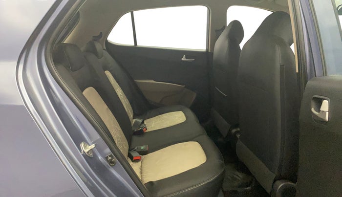 2014 Hyundai Grand i10 SPORTZ 1.2 KAPPA VTVT, Petrol, Manual, 63,199 km, Right Side Rear Door Cabin