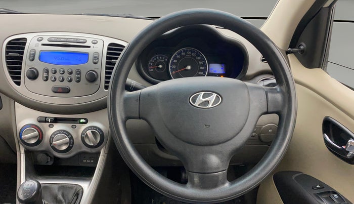 2014 Hyundai i10 SPORTZ 1.1, Petrol, Manual, 1,11,771 km, Steering Wheel Close Up