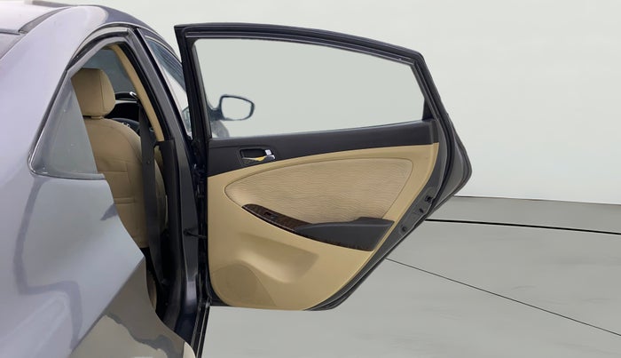 2012 Hyundai Verna FLUIDIC 1.6 VTVT SX, CNG, Manual, 99,536 km, RHS Rear Door