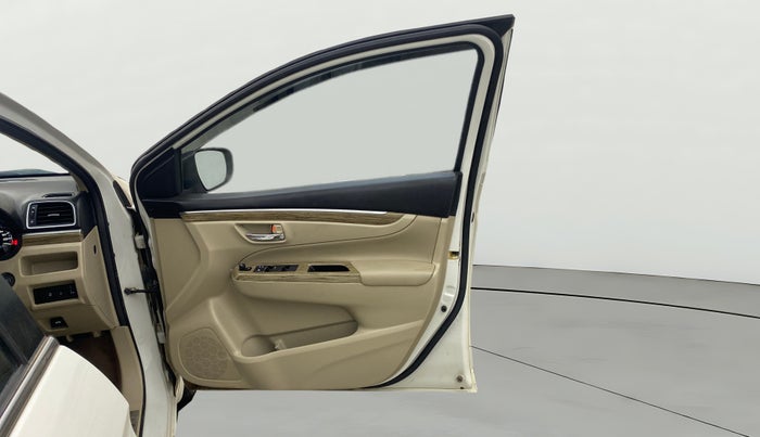 2022 Maruti Ciaz ALPHA 1.5 SHVS PETROL, Petrol, Manual, 45,939 km, RHS Front Door