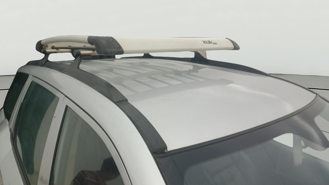 2013 Mahindra XUV500 W8, Diesel, Manual, 1,40,932 km, Roof