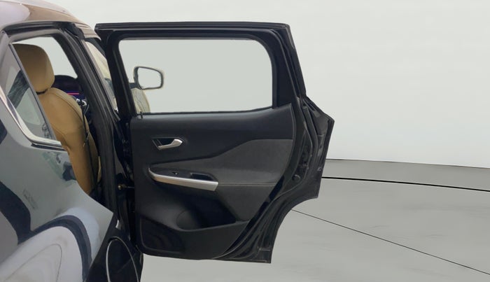 2022 Nissan MAGNITE XV PREMIUM TURBO CVT, Petrol, Automatic, 17,630 km, RHS Rear Door