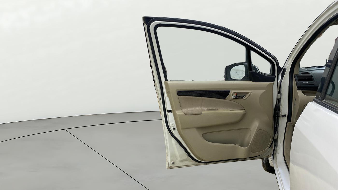 2014 Maruti Ertiga VXI CNG, CNG, Manual, 73,596 km, LHS Front Door
