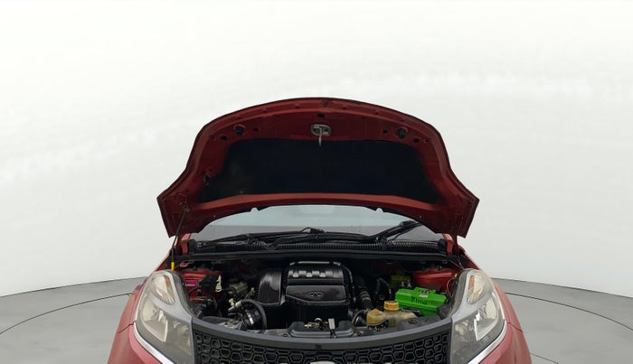 2018 Tata NEXON XMA DIESEL, Diesel, Automatic, 1,03,887 km, Open Bonet