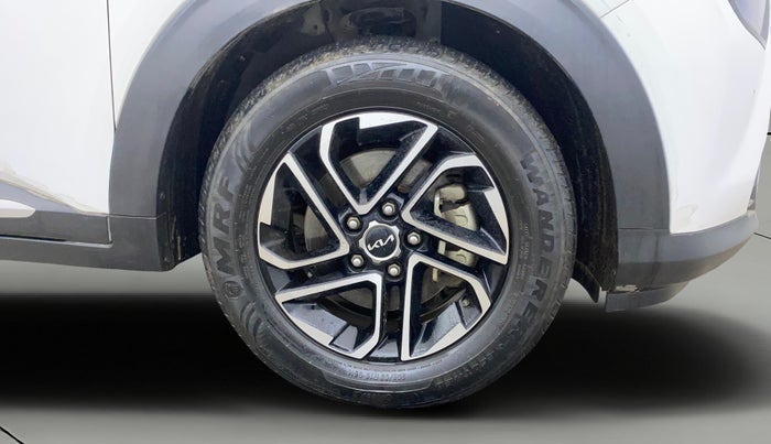 2023 KIA CARENS LUXURY PLUS 1.5 IMT PETROL, Petrol, Manual, 26,768 km, Right Front Wheel