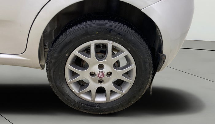 2014 Fiat Grand Punto EMOTION PACK 1.3 90 HP, Diesel, Manual, 1,18,443 km, Left Rear Wheel