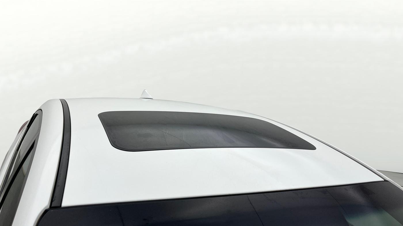 2019 Hyundai New Elantra 2.0 SX(O) AT PETROL, Petrol, Automatic, 56,206 km, Roof