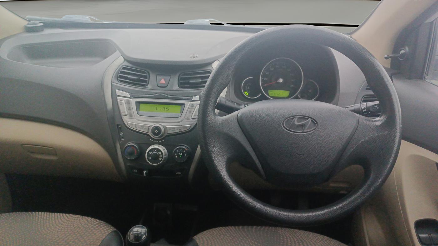 2014 Hyundai Eon MAGNA +, Petrol, Manual, 87,227 km, Steering Wheel Close Up