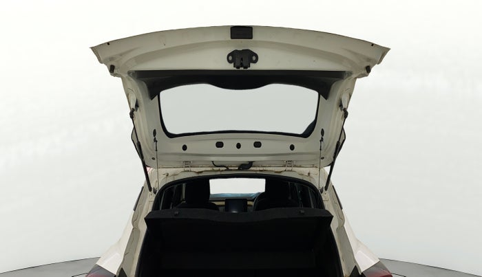 2024 Renault Kiger RXT AMT, Petrol, Automatic, 5,306 km, Boot Door Open