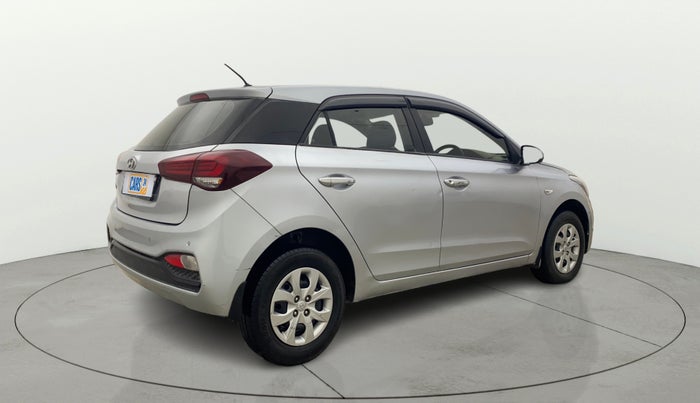 2020 Hyundai Elite i20 MAGNA PLUS 1.2, Petrol, Manual, 31,757 km, Right Back Diagonal