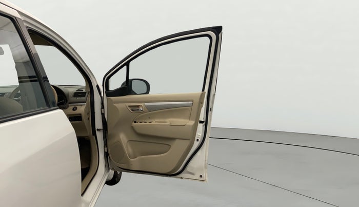 2015 Maruti Ertiga ZXI, Petrol, Manual, 1,08,634 km, RHS Front Door