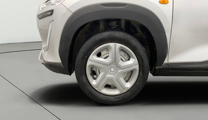 2021 Nissan MAGNITE XE, Petrol, Manual, 29,360 km, Left Front Wheel