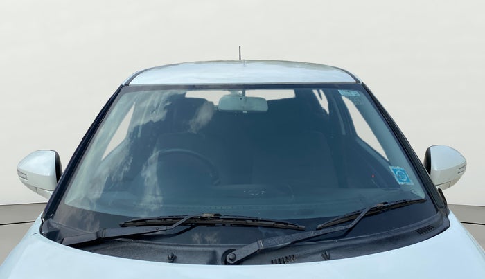 2014 Maruti Swift VXI, Petrol, Manual, 95,939 km, Front Windshield