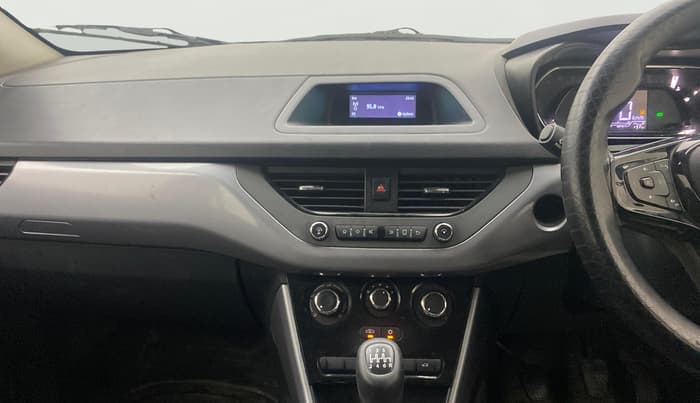 2022 Tata NEXON XM SUNROOF PETROL, Petrol, Manual, 52,446 km, Air Conditioner