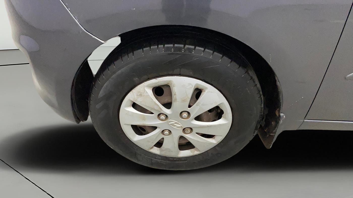 2013 Hyundai i10 SPORTZ 1.2, Petrol, Manual, 70,789 km, Left Front Wheel