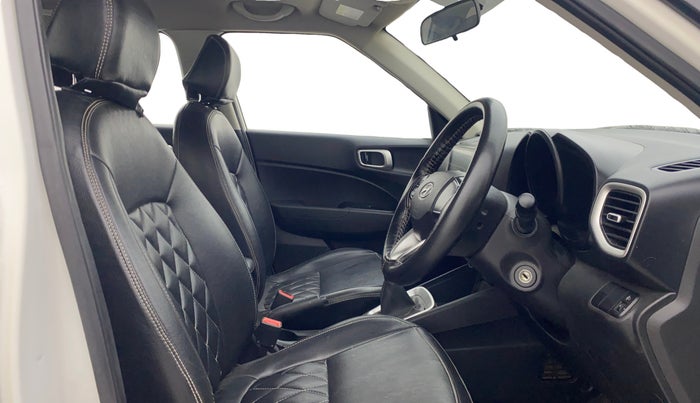 2020 Hyundai VENUE S 1.2, Petrol, Manual, 68,014 km, Right Side Front Door Cabin