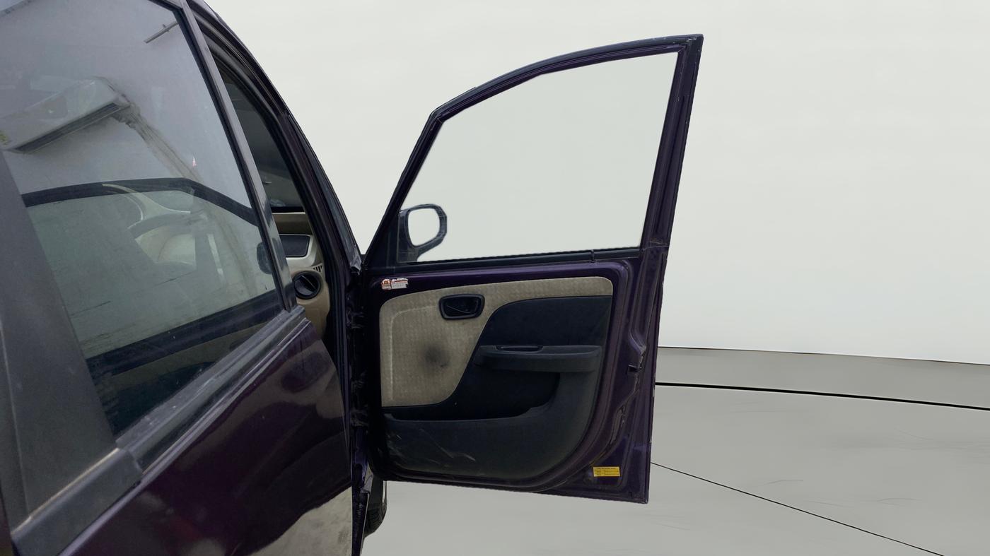 2015 Tata Nano TWIST XT, Petrol, Manual, 54,377 km, RHS Front Door