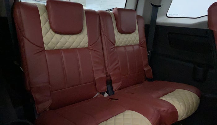 2019 Mahindra XUV500 W7 AT, Diesel, Automatic, 61,362 km, Third Seat Row ( optional )