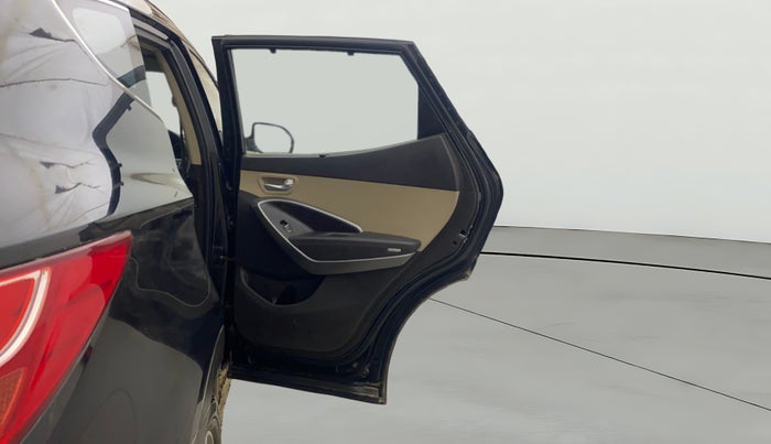 2015 Hyundai Santa Fe 4 WD AT, Diesel, Automatic, 67,583 km, RHS Rear Door