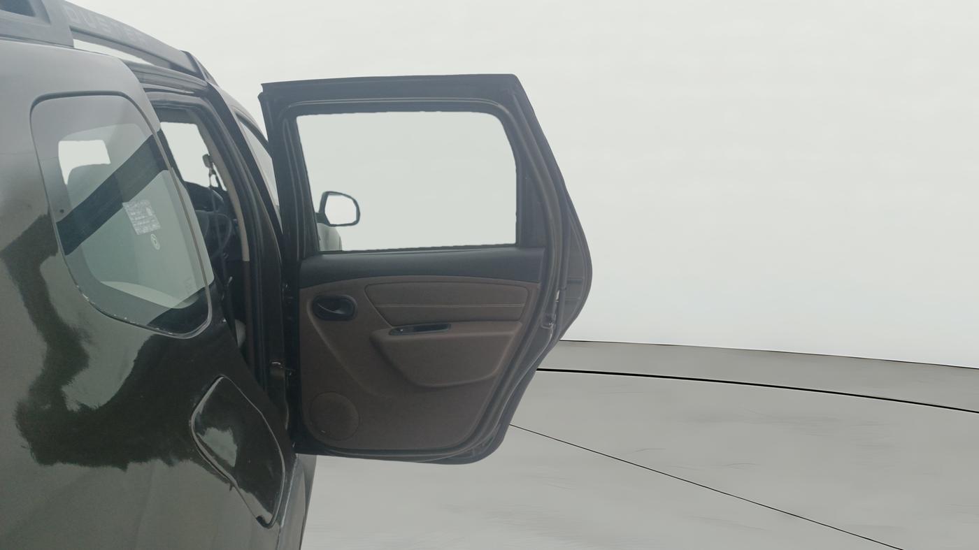 2017 Renault Duster RXL PETROL, Petrol, Manual, 57,248 km, RHS Rear Door