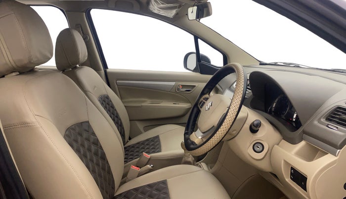 2016 Maruti Ertiga ZXI, Petrol, Manual, 86,019 km, Right Side Front Door Cabin