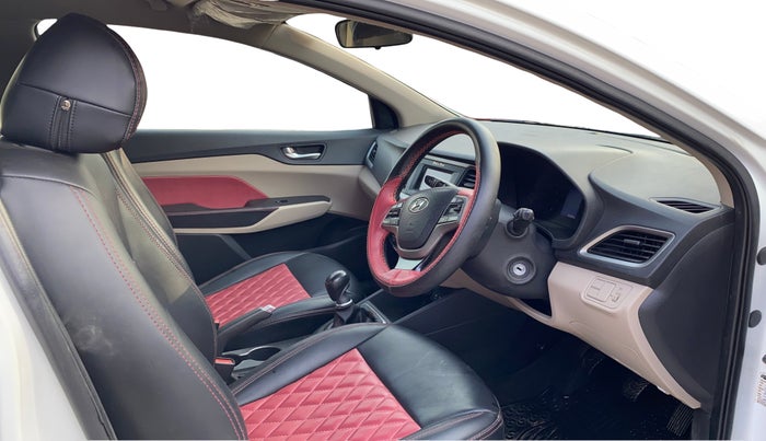 2018 Hyundai Verna 1.4 EX PETROL, Petrol, Manual, 1,09,063 km, Right Side Front Door Cabin