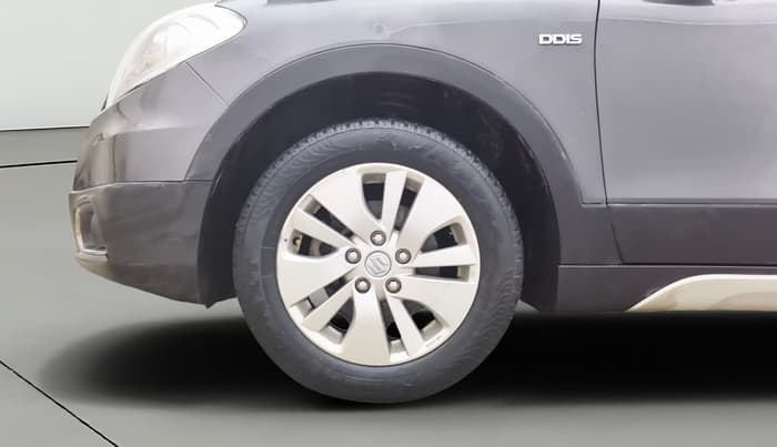 2015 Maruti S Cross ALPHA 1.6, Diesel, Manual, 54,852 km, Left Front Wheel
