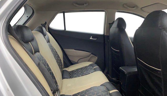 2015 Hyundai Grand i10 SPORTZ 1.2 KAPPA VTVT, Petrol, Manual, 51,607 km, Right Side Rear Door Cabin