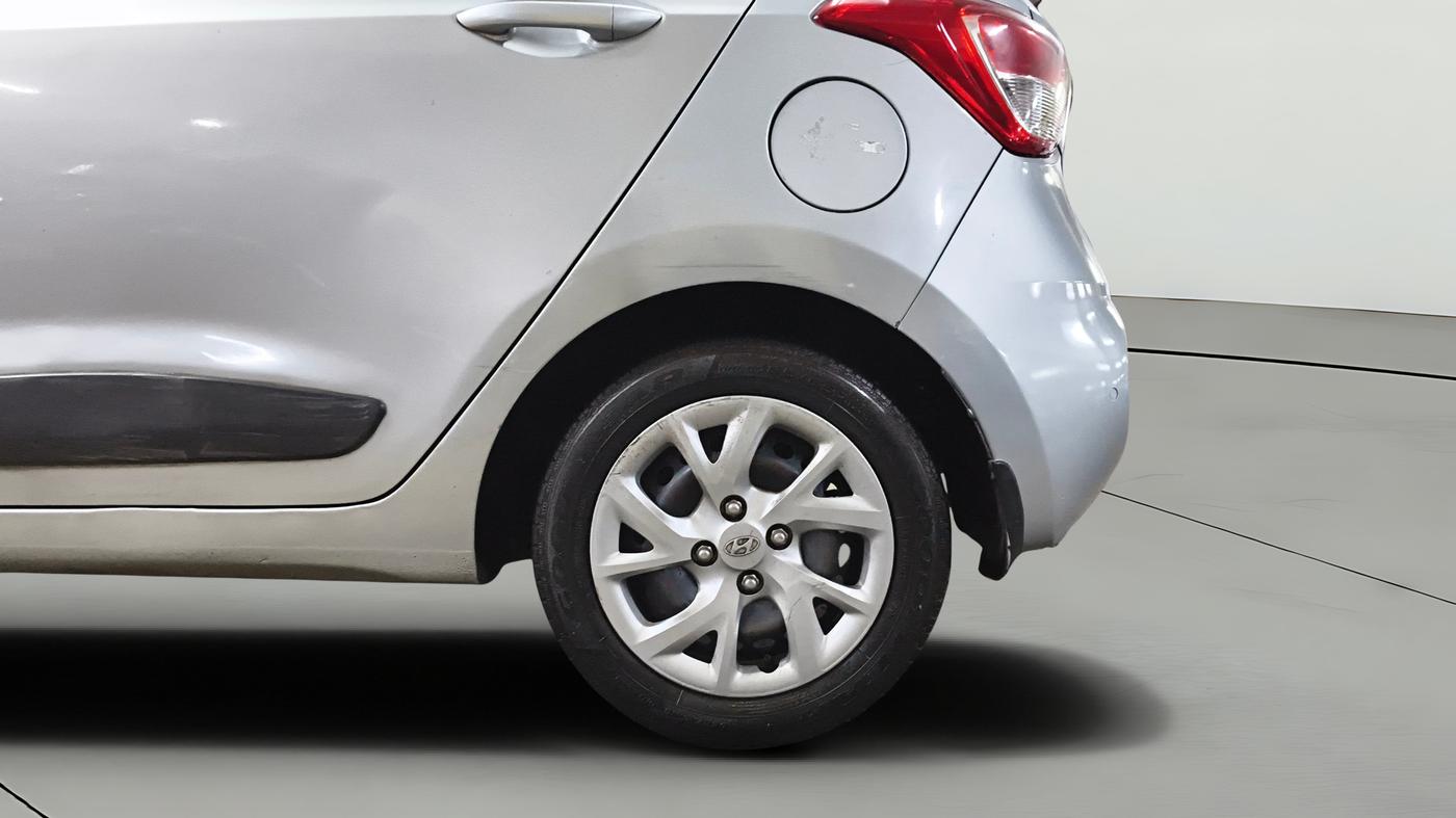 2019 Hyundai Grand i10 SPORTZ 1.2 KAPPA VTVT, CNG, Manual, 55,270 km, Left Rear Wheel