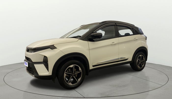 2025 Tata NEXON FEARLESS + SUNROOF DCA DUAL TONE 1.2 PETROL, CNG, Automatic, 9,111 km, Left Front Diagonal