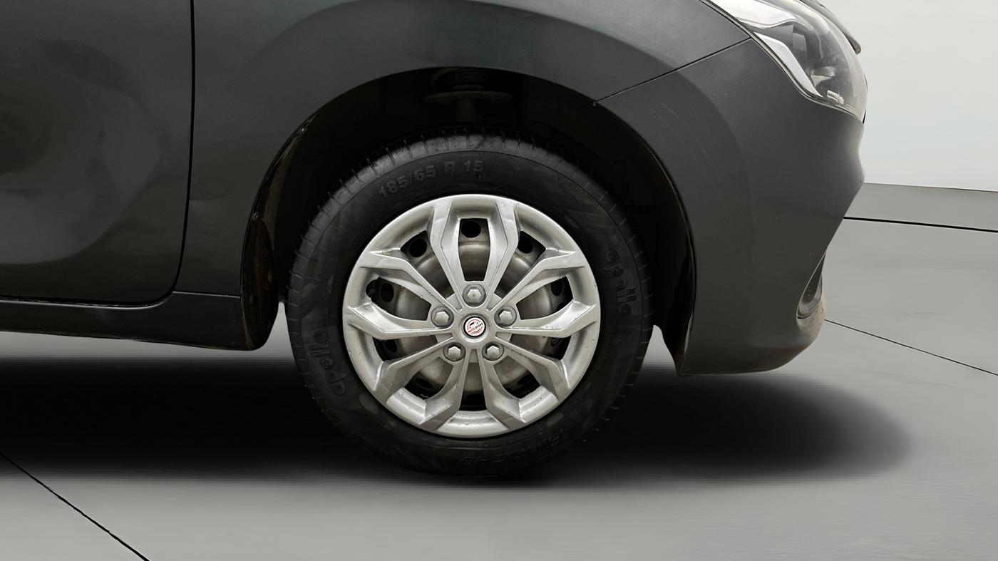 2023 Maruti Baleno SIGMA PETROL 1.2, Petrol, Manual, 81,366 km, Right Front Wheel