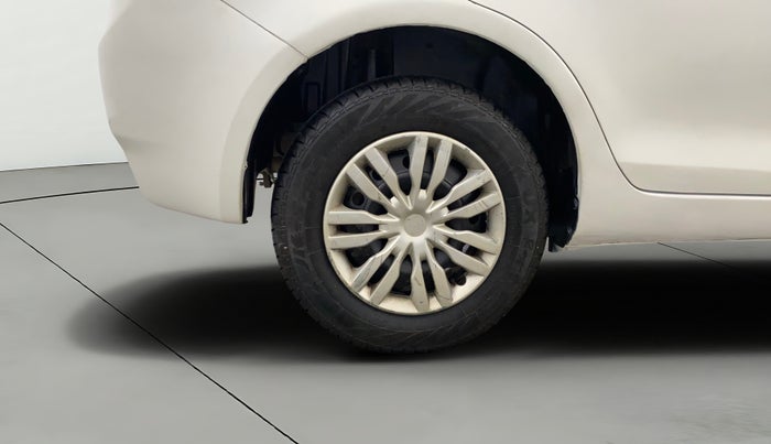 2014 Maruti Swift Dzire VXI, Petrol, Manual, 1,15,322 km, Right Rear Wheel