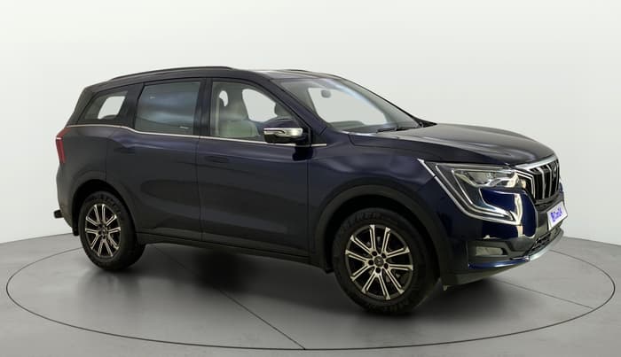 2023 Mahindra XUV700 AX 7 LUXURY P AT 7 STR, Petrol, Automatic, 24,791 km, Right Front Diagonal