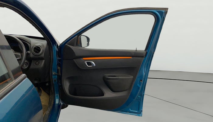 2021 Renault Kwid CLIMBER 1.0 AMT (O), Petrol, Automatic, 27,847 km, RHS Front Door