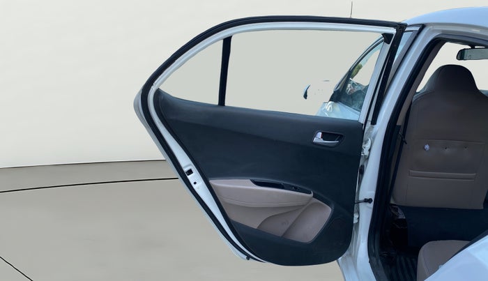 2018 Hyundai Xcent S 1.2, CNG, Manual, 1,22,642 km, LHS Rear Door