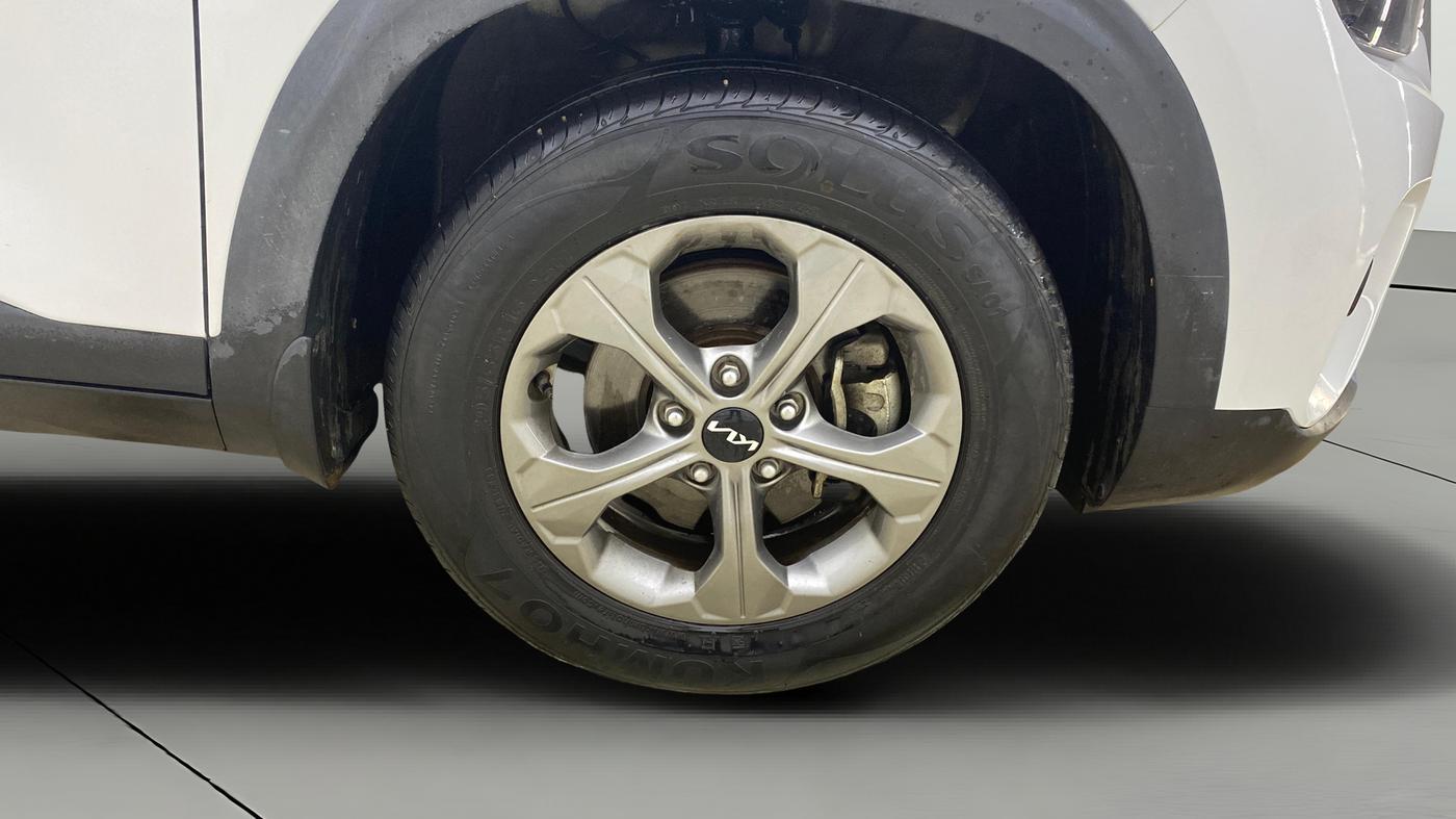 2023 KIA SELTOS  HTX 1.5 PETROL MT, Petrol, Manual, 30,059 km, Right Front Wheel