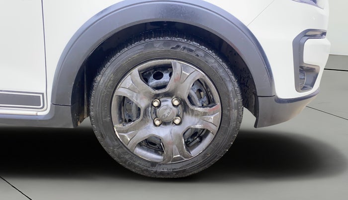 2018 Ford FREESTYLE TREND 1.2 PETROL, Petrol, Manual, 74,772 km, Right Front Wheel