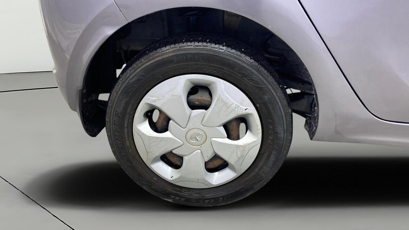 2019 Tata Tiago XT PETROL, Petrol, Manual, 1,03,955 km, Right Rear Wheel