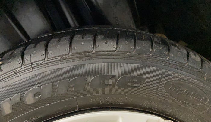 2021 Maruti Ciaz SIGMA 1.5 SHVS MT  PETROL, Petrol, Manual, 13,264 km, Left Rear Tyre Tread