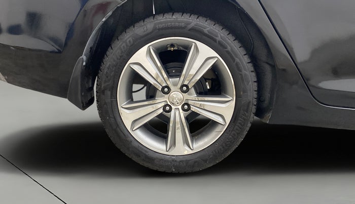 2018 Hyundai Verna 1.6 CRDI SX + AT, Diesel, Automatic, 1,24,498 km, Right Rear Wheel