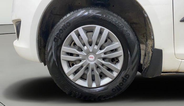 2014 Maruti Swift VXI, Petrol, Manual, 97,827 km, Left Front Wheel