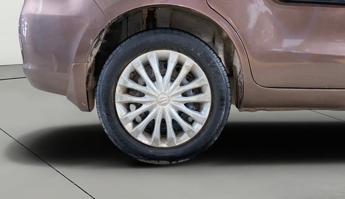 2014 Maruti Ertiga VXI, Petrol, Manual, 85,713 km, Right Rear Wheel
