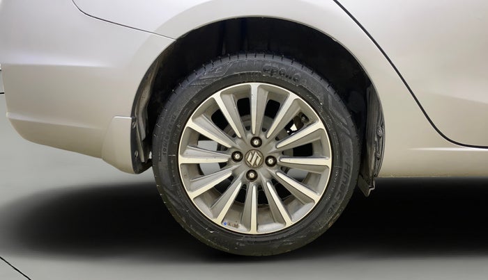 2018 Maruti Ciaz ALPHA 1.5 SHVS PETROL, Petrol, Manual, 44,901 km, Right Rear Wheel