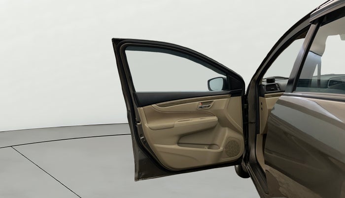 2022 Maruti Ciaz SIGMA 1.5 SHVS MT  PETROL, Petrol, Manual, 61,465 km, LHS Front Door