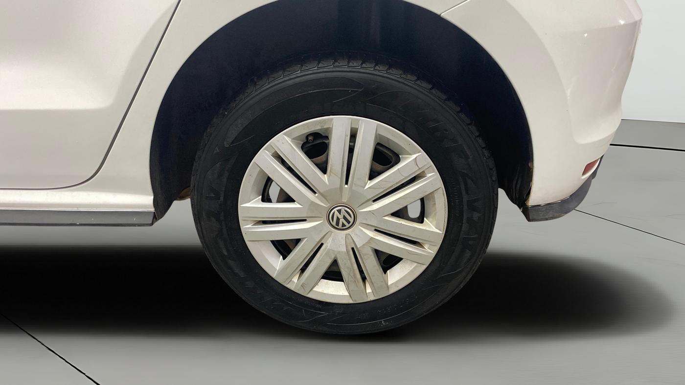 2021 Volkswagen Polo TRENDLINE 1.0L, Petrol, Manual, 1,22,676 km, Left Rear Wheel