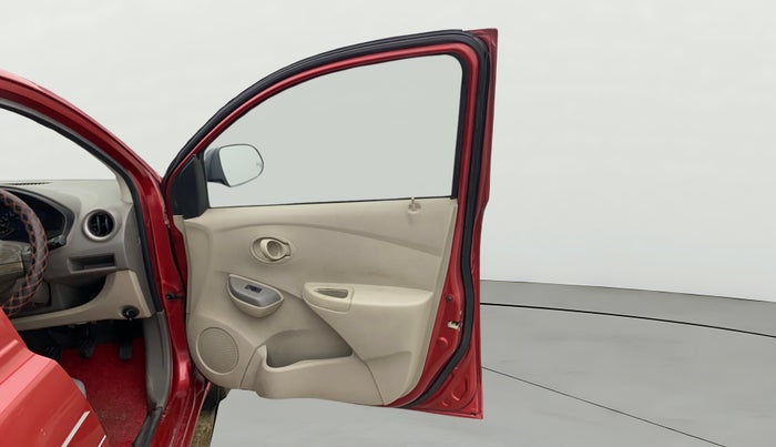 2015 Datsun Go T, Petrol, Manual, 1,49,833 km, RHS Front Door