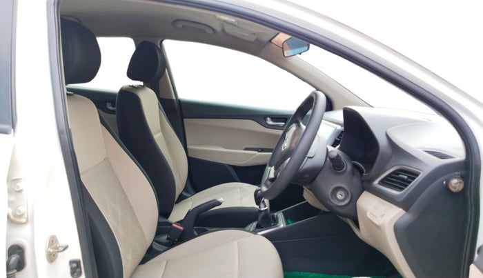 2018 Hyundai Verna 1.4 E CRDI, Diesel, Manual, 1,37,484 km, Right Side Front Door Cabin