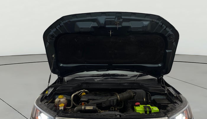 2020 Mahindra XUV300 W8 (O) 1.2 PETROL, Petrol, Manual, 26,537 km, Open Bonet